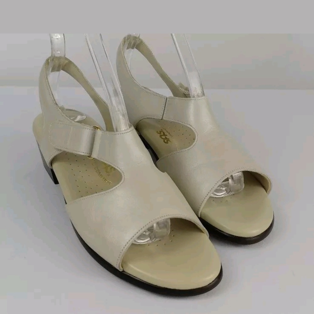 SAS Suntimers Sandals
Size 8.5 Narrow
Ivory Pearl